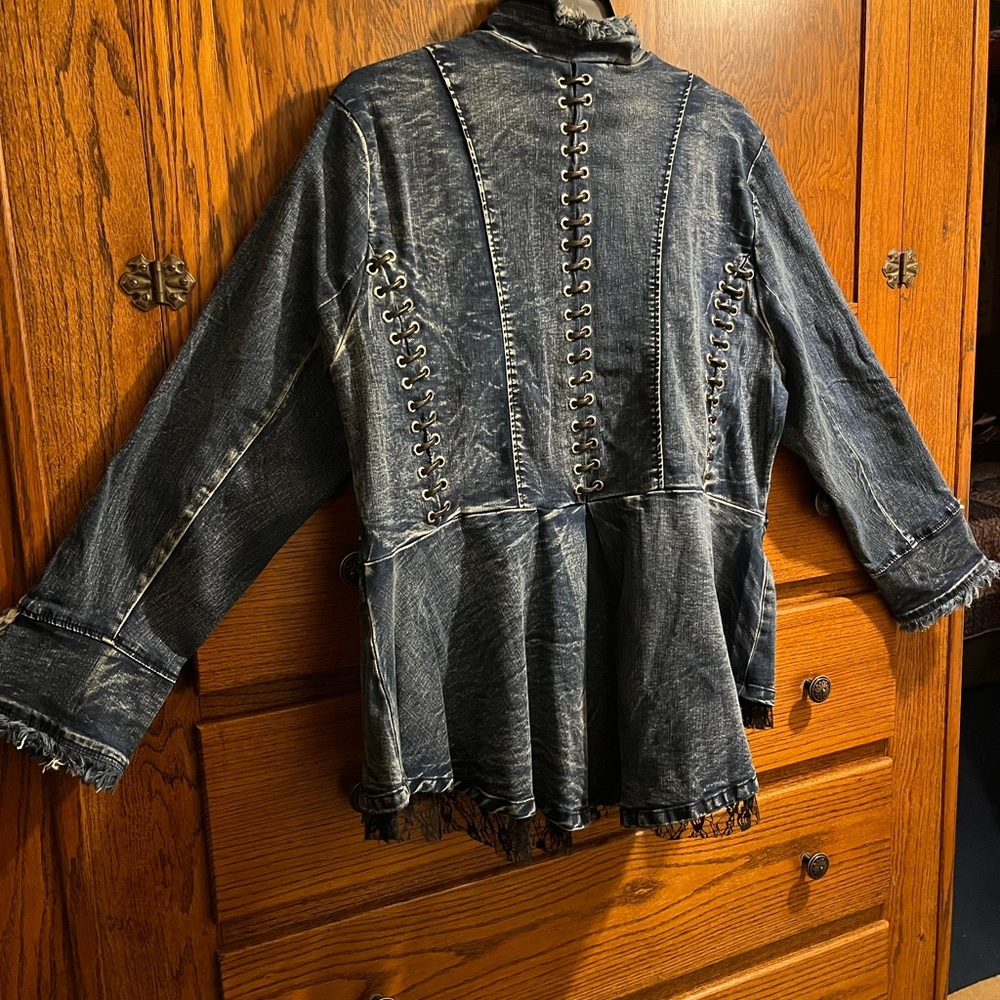 Pyramid Collection Denim Jacket - Picture 6 of 15